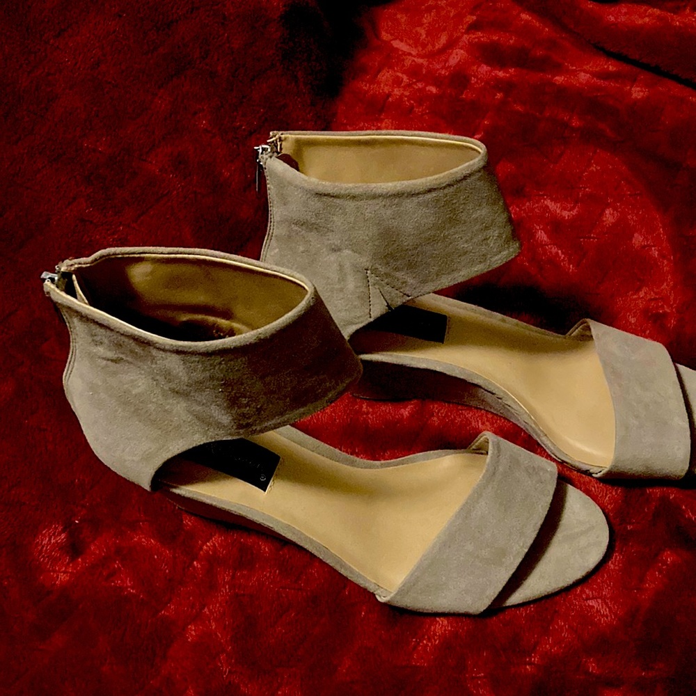 Tan shoes/sandals